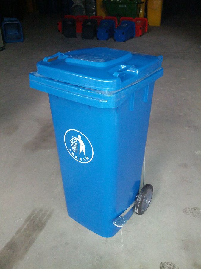 塑料垃圾桶
